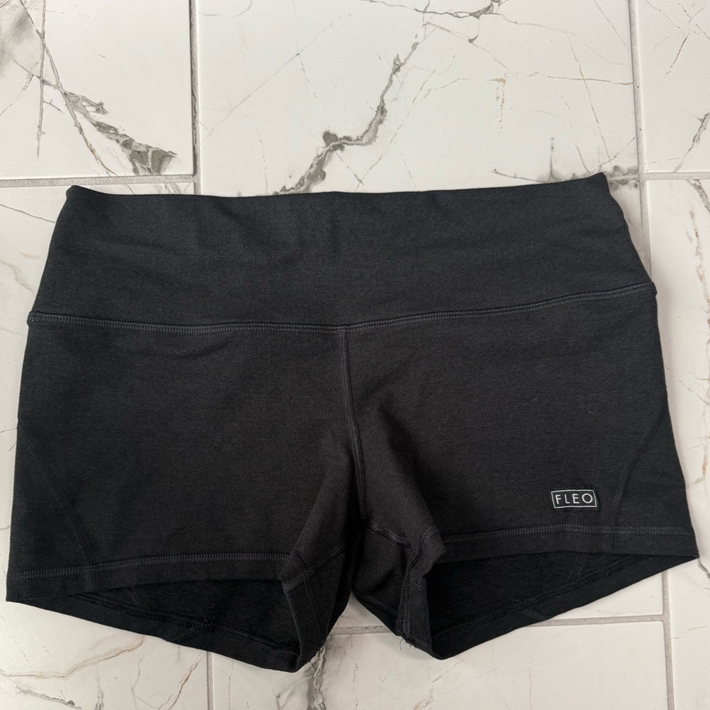 Fleo Women's heather black Athletic Shorts